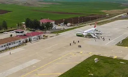 Siirt Havalimanı Uçuşlara Kapatıldı: Seferler Batman'a Yönlendirildi