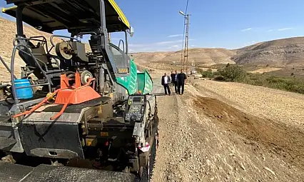 Siirt İl Özel İdaresi'nden Geniş Kapsamlı Asfalt Duyurusu: Tillo'da Başlayan Çalışmalar, İkizbağlar ve Akyayla Köylerini de İçerecek.