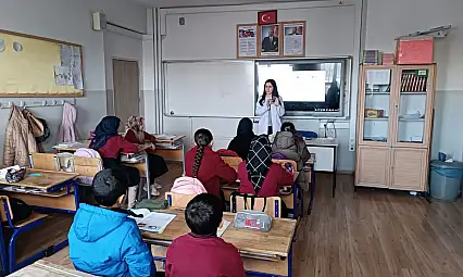 Siirt İl Sağlık Müdürlüğü Toplum Sağlığını Güçlendirmek İçin Eğitim ve Farkındalık Kampanyalarını Sürdürüyor
