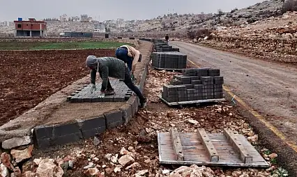 Siirt Kayabağlar'da Temizlik ve Kaldırım Çalışmaları Aralıksız Devam Ediyor