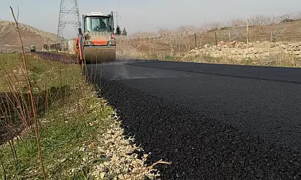 Siirt'te 20 bin vatandaşın kullandığı Kayabağlar grup yolu BSK Asfalt ile yenileniyor