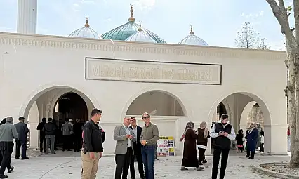 Siirt'te Baykan Kaymakamı Veysel Karani Türbesi'ndeki Çalışmaları İnceledi