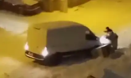 Siirt'te Buzlanan Yollarda Araçlar Zor Anlar Yaşıyor