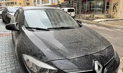 Siirt'te Çamur Yağdı: Araçlar Çamurla Kaplandı