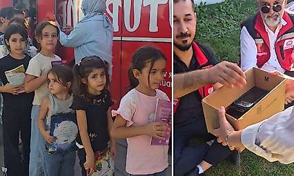 Siirt'te Çocuklar Telefon Ve Tableti Bıraktı, Parkta Bir Araya Geldi
