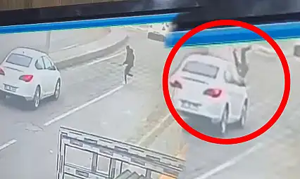Siirt'te Feci Kaza! Araç Çocuğa Çarptı... Havaya Uçan Çocuk Metrelerce İleriye Savruldu