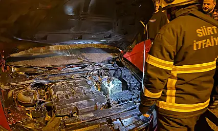 Siirt'te Gece Vakti Araç Yangını