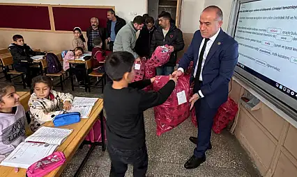 Siirt'te Gökçebağ Belediyesi'nden öğrencilere kışlık destek