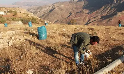 Siirt'te gönüllü çevreciler iki yılda 2 tona yakın çöp topladı