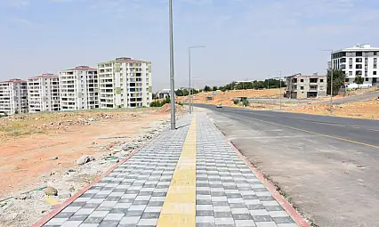 Siirt'te Kaldırım Yenileme Çalışmaları Veysel Karani Mahallesi'nde Sürüyor