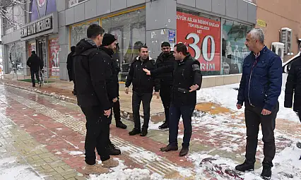 Siirt'te Karla Mücadele Çalışmaları Sürüyor: Belediye Yetkilileri Sahada İnceleme Yaptı