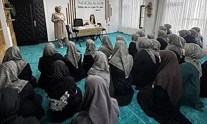 Siirt'te Medine Kız Kur'an Kursu'nda Öğrencilere Gelişim Odaklı Eğitim Verildi