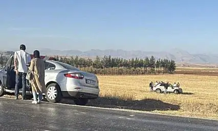Siirt'te otomobil takla attı: Anne ve çocuğu yaralandı