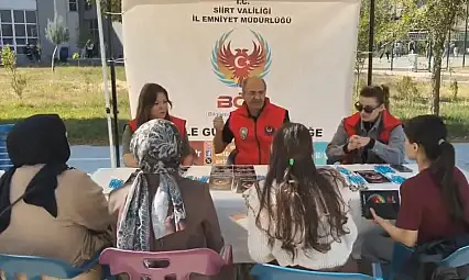Siirt İl Emniyet Müdürlüğü ekipleri, üniversite öğrencilerini bilgilendirdi