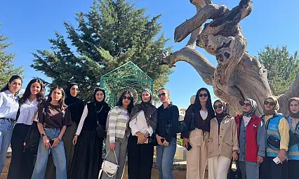 Siirt'te Üniversite Öğrencileri Tarihi ve Kültürel Değerleri Keşfediyor