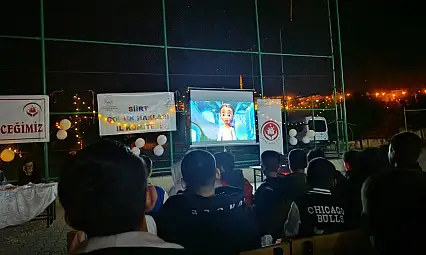 Siirt'te Üniversite Öğrencilerinden Köy Okuluna Ziyaret