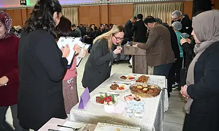 Siirt'te veliler hünerlerini sergiledi: Yerli Malı Yemek Yarışması düzenlendi