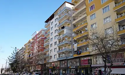 Siirt'te Yüksek Fiyatlara Rağmen Konut Satışlarında Artış Yaşandı! Son 1 Ayda Satılan Konut Sayısı Belli Oldu