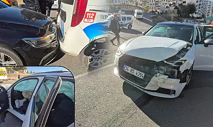 Siirt'te Zincirleme Kaza: Polis Aracının da Aralarında Olduğu Üç Araç Çarpıştı