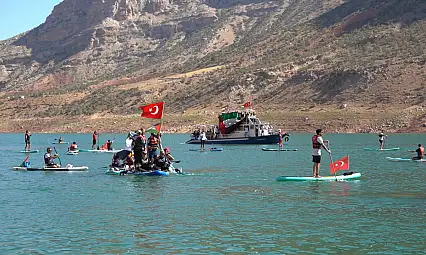 Siirt'ten Küresel Sumud Filosu'na Destek: Botan Çayı'nda Filistin Bayraklı Kanolar ve Tekneler