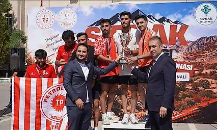 Siirtli Atletlerden Dağ Koşuları Şampiyonası'nda Çifte Başarı