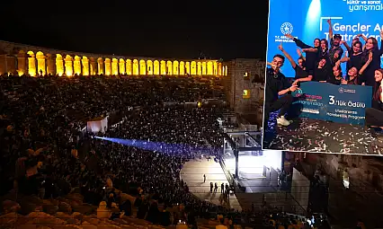 Siirtli Öğrenciler Antalya'da Tarihi Sahnede Türkiye 3.sü Oldu