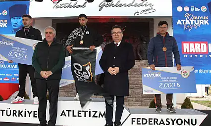 Siirtli özel sporcu İsa Beştaş Büyük Atatürk Koşusu'nda ikinci oldu