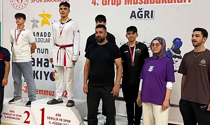 Siirtli Tekvandocu Ulaş Gezmiş Elçiçek'ten Ağrı'da Bronz Madalya