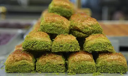 Yeni Liste Yayımlandı: Köftede Kalp, Baklavada Gıda Boyası Çıktı!