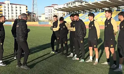 Zirve Yarışında Büyük Darbe: Ağrı 1970 Spor'da 17 Futbolcuya Ceza, Kadro 7 Kişiye Düştü