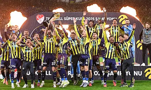 Fenerbahçe'de Sakatlık Şoku: Yıldız Oyuncu Ameliyat Oldu