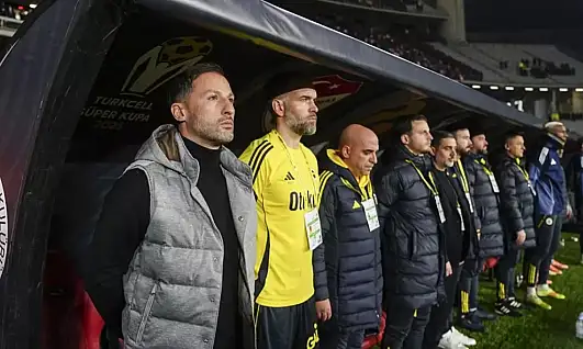 Fenerbahçe'de yaprak dökümü sürüyor: Tedesco gidecekler listesine 3 isim daha ekledi