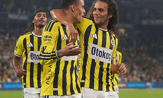 Kadıköy'de Gol Yağmuru: Fenerbahçe, Konyaspor'u 4-2 Mağlup Etti