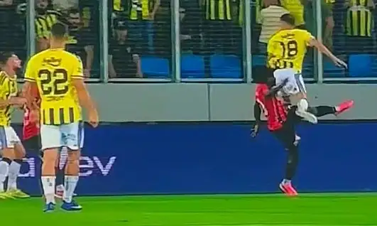 Trio'dan Fenerbahçe'nin penaltı beklediği pozisyonlara olay yorum