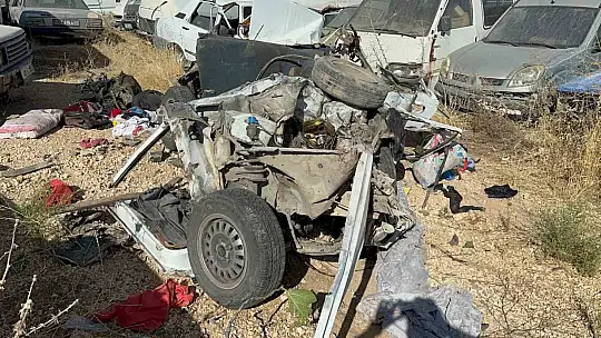 Diyarbakır Otobüsü Adıyaman'da Kaza Yaptı: 4 ölü, 1 yaralı