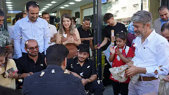 Siirt'te Alkumru Teknoloji Mağazası Açılışında Farkındalık: Engelli Bireyler Kurdeleyi Kesti