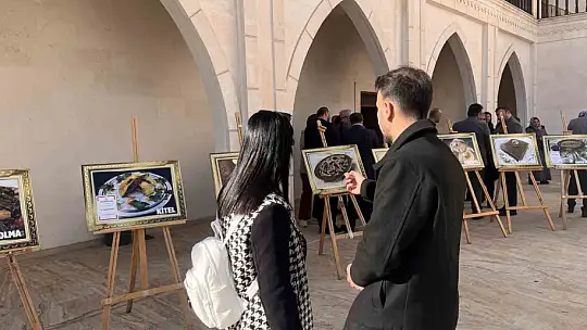 Siirt'te genç kursiyerler yöresel yemeklerle hünerlerini sergiledi