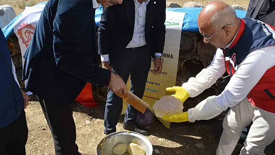 Siirt'in Altın Lezzeti Pervari Balı: 2004'ten Beri Coğrafi İşaretli, Artık Daha Güçlü! Terörsüz Dağlarda Rekor Hasat!