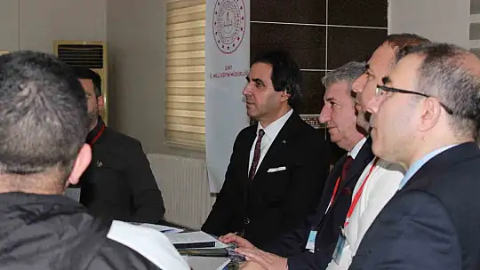 Siirt'te Öğrenci Devamsızlığını Azaltmak İçin 'Okula Devam' Çalıştayı Düzenlendi