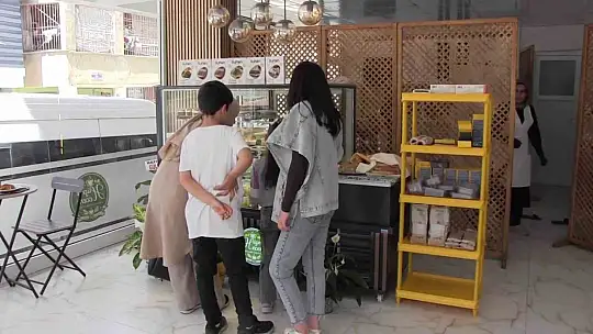 Siirt'te Çölyak Hastalarına Umut Olan Girişim: Glütensiz Kafe ve Fırın Açıldı