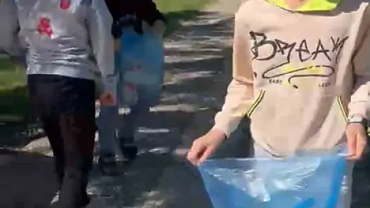 Siirt'te öğrencilerden örnek temizlik etkinliği