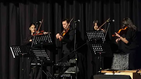 Siirt'te yeni atanan öğretmenlere, Öğretmenler Günü'nde yemin töreni düzenlendi