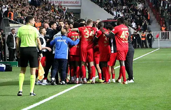 Amedspor, Boluspor'u 6-1 Geçti: Süper Lig Kapısı Aralandı
