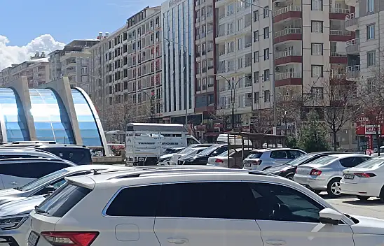 Artı Siirt Duyurdu, Hastane Yönetimi Harekete Geçti: Otoparkta 'Şahsi Garaj' Dönemi Bitiyor