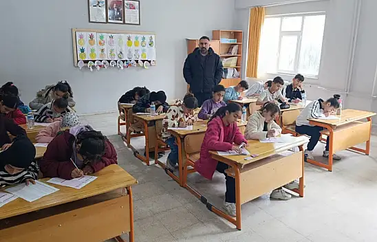 Siirt'te 2 Bin Öğrenci Aynı Anda Sınava Girdi