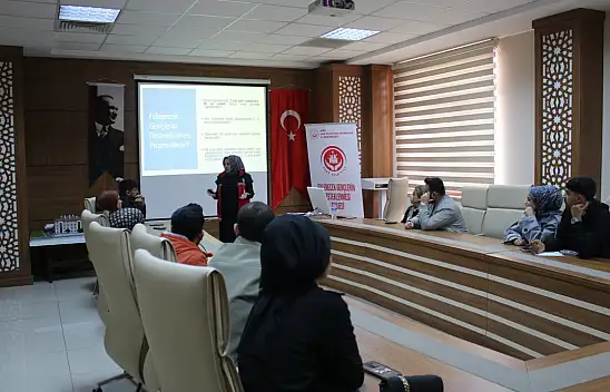 Siirt'te Evlenecek Genç Çiftlere Mutlu Olmaları İçin Eğitim Veriliyor