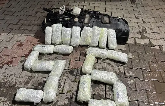 Siirt'te Uyuşturucu Operasyonu: 9 Kilo 700 Gram Esrar Ele Geçirildi