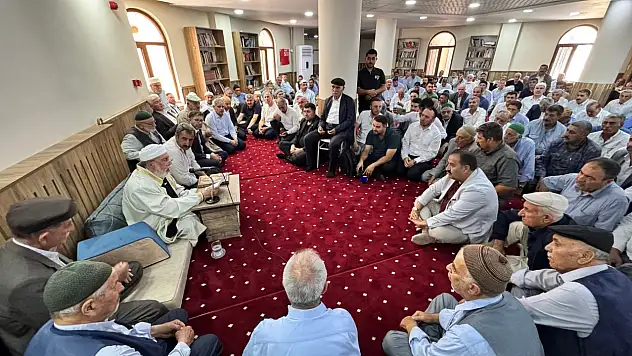 1 Kişinin Öldüğü Kan Davası Büyümeden Son Buldu: Siirtli Aileler Barış Sofrasında Buluştu
