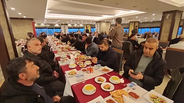 10. Yılı Münasebetiyle YES Yalıtım'dan Siirt'teki Bayilerini İftar Yemeği