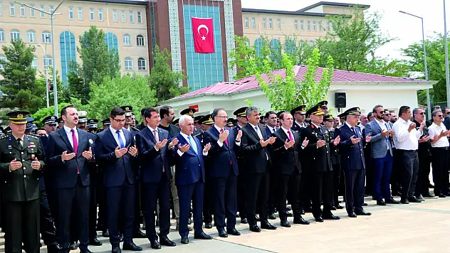 (15 Temmuz Demokrasi ve Milli Birlik Günü) Türkiye Genelinde Olduğu Gibi İlimizde de Etkinliklerle Kutlandı